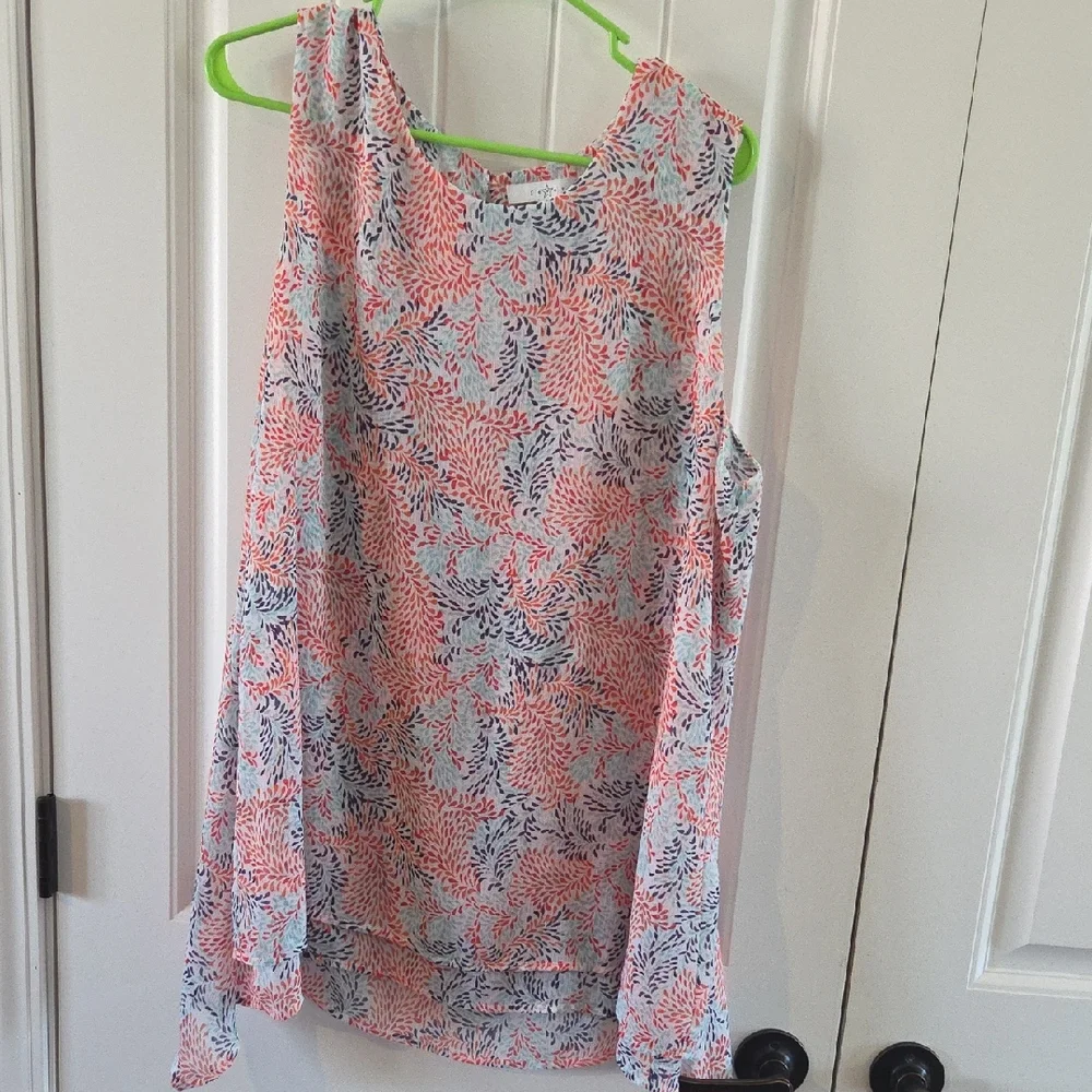 Fever Multicolor Leaf Pattern Top - Picture 1 of 5